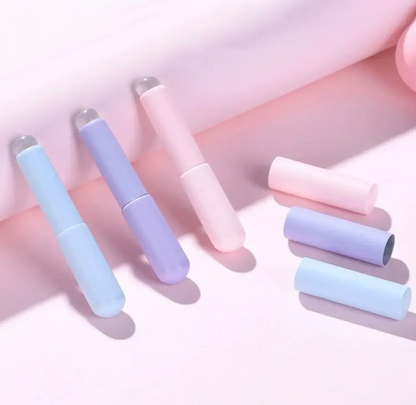 Silikon-Lippenpinsel mit Kappe, Concealer-Pinsel, Lippenbalsam- und Lipgloss-Pinsel, Make-up-Pinsel, wiederverwendbarer Lippenstiftapplikator für perfektes Make-up, einfach aufzutragen, Beauty-Pinsel, Reise- und tragbare Maniküre-Werkzeuge